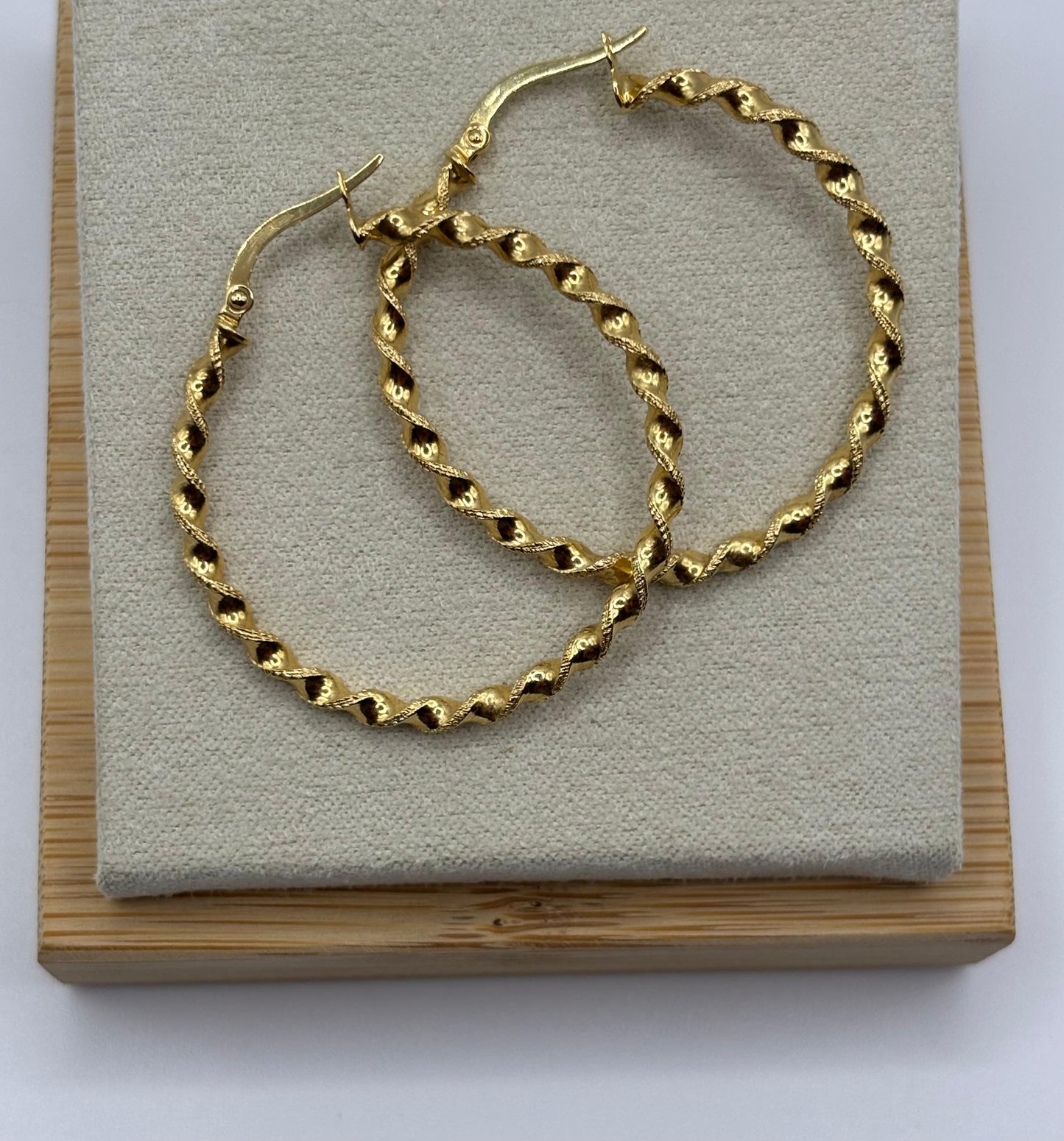 twirl hoops earrings